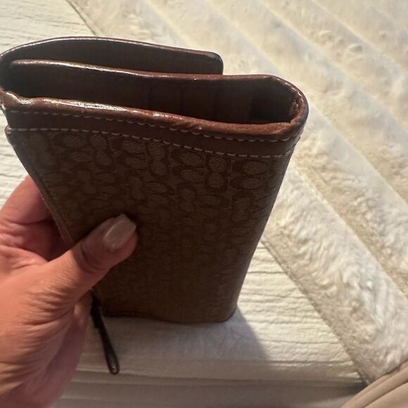 Coach Signature long  Tan and Brown Monogram Wallet - Picture 16 of 17